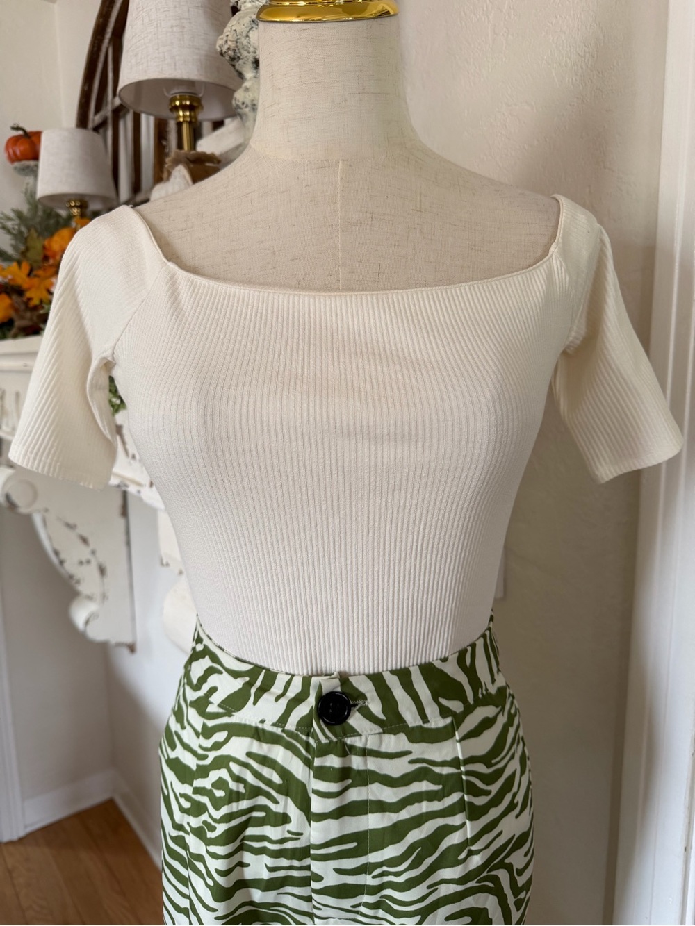 H&M Cream Ribbed Square-Neck Crop Top